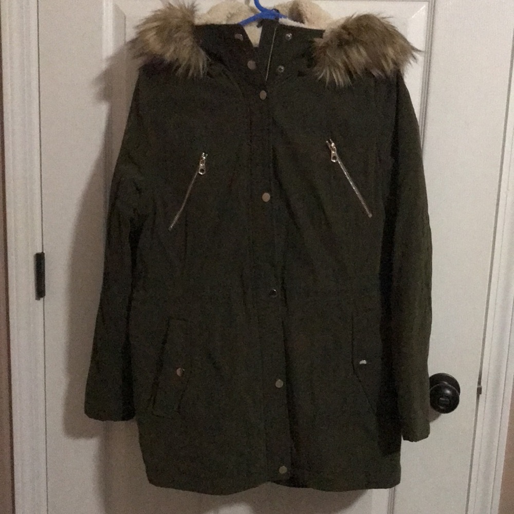 ❄️Liz Claiborne olive green winter coat